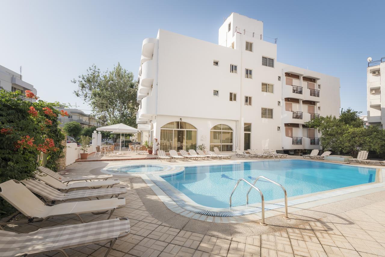Hotel Captain's 2*